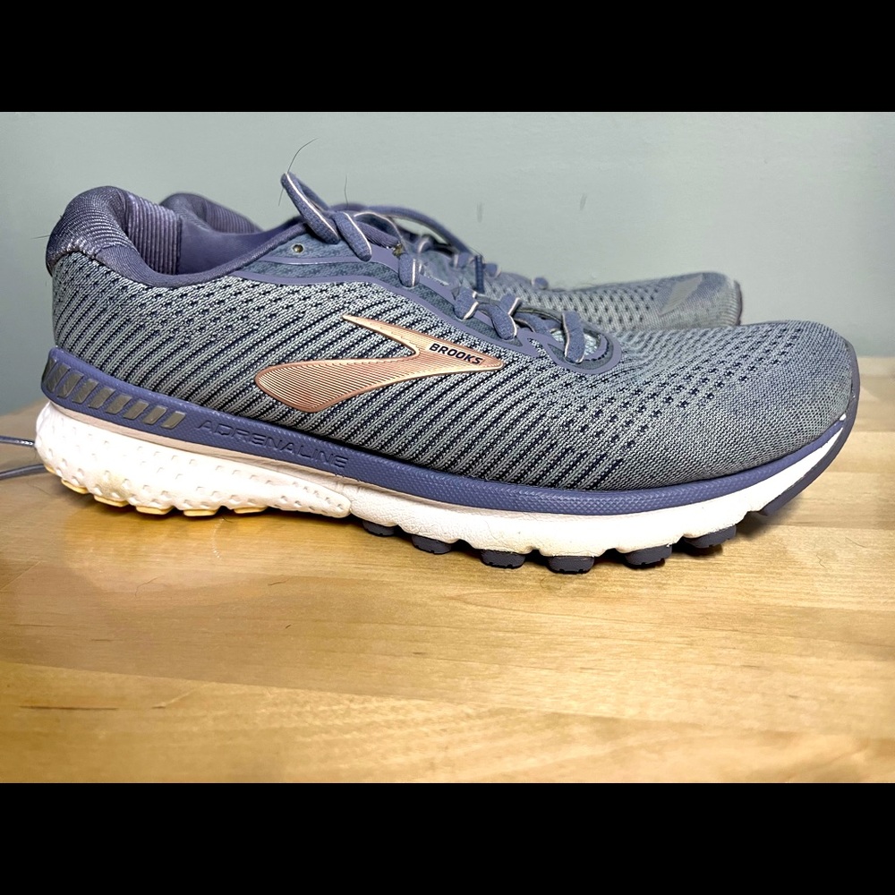 Brooks Women's Lavender Gray Running Shoes with Rose Gold Accent